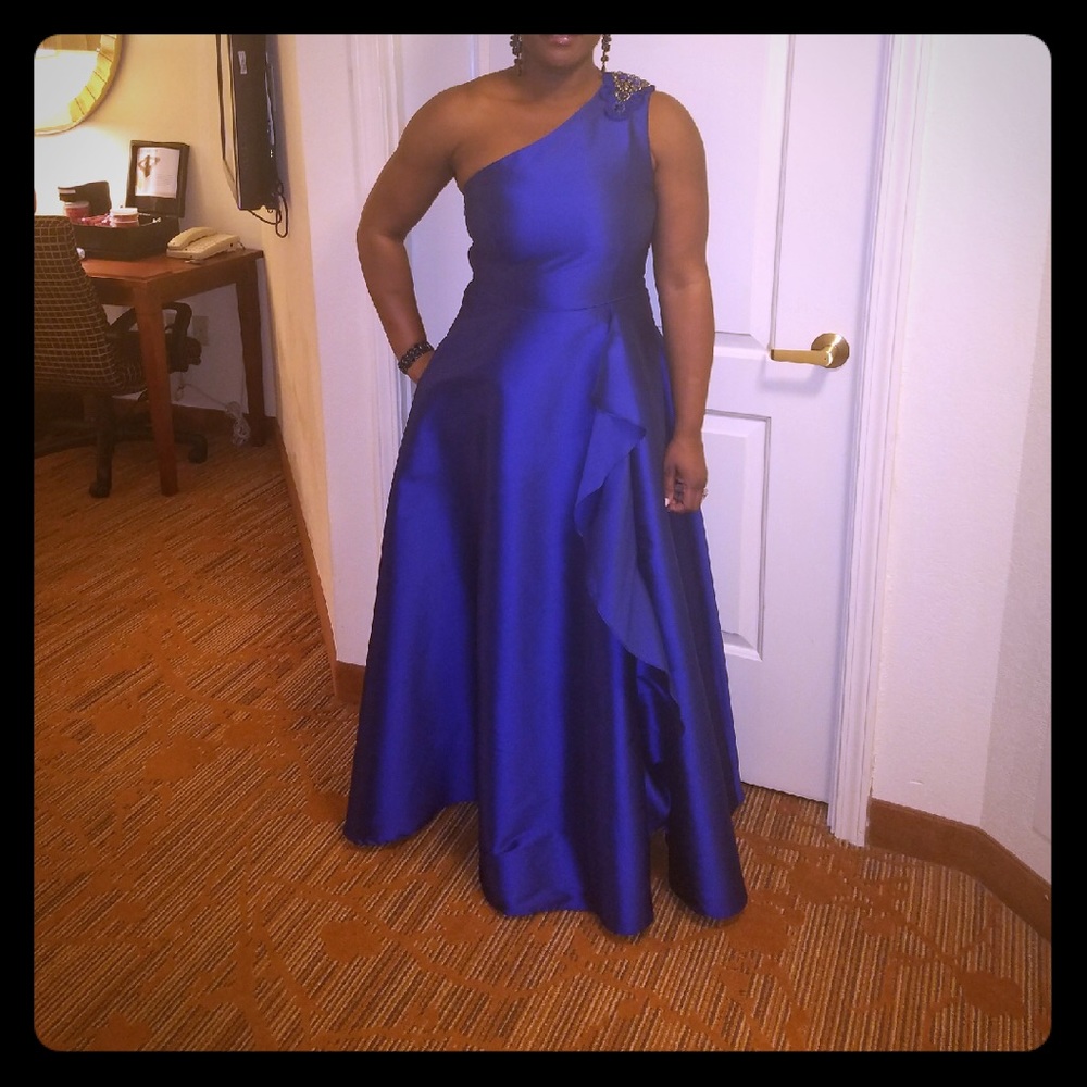 Adrianna Papell evening gown